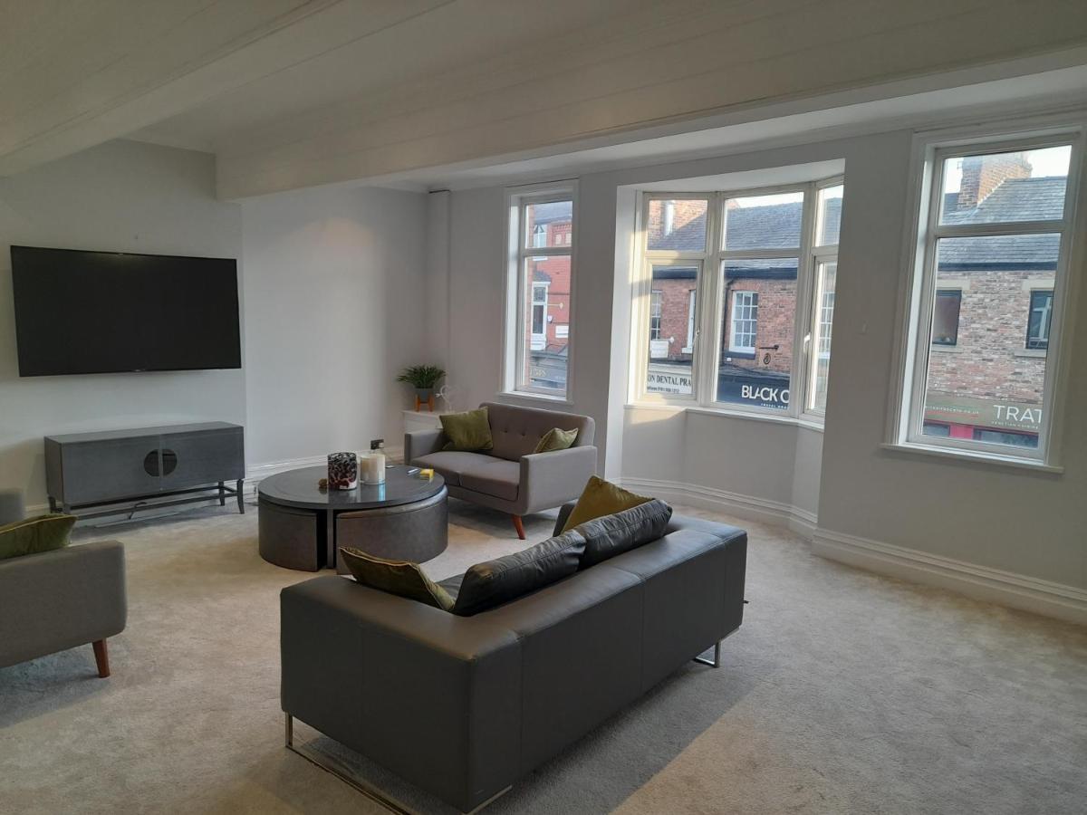 Elegant Spacious 3 Bed- Sleeps 6 -Have A Glamorous Getaway Hale  Exterior photo